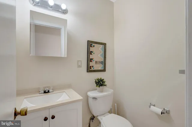 $499,999 | 6306 Paddington Lane, Centreville, VA 20120