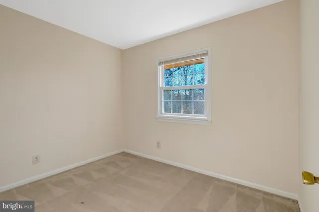 $499,999 | 6306 Paddington Lane, Centreville, VA 20120