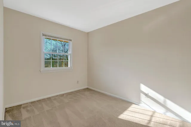 $499,999 | 6306 Paddington Lane, Centreville, VA 20120