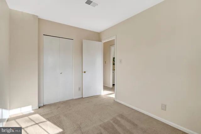 $499,999 | 6306 Paddington Lane, Centreville, VA 20120