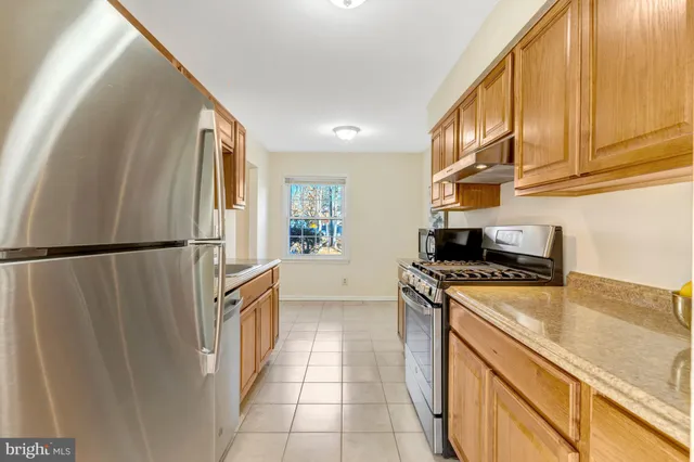 $499,999 | 6306 Paddington Lane, Centreville, VA 20120