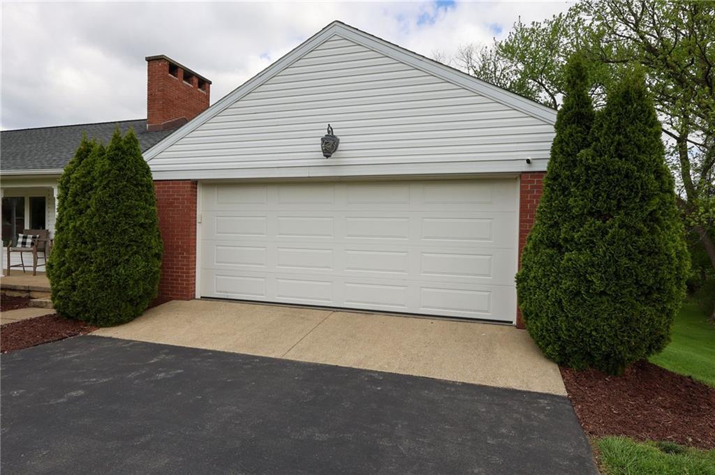 3689 Ridgewood Drive Hermitage, PA 16148 - Photo 5 of 49 a front view of house with yard and trees