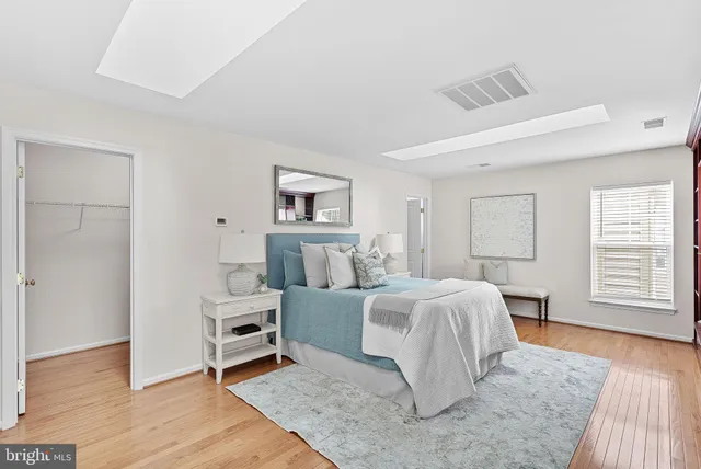 $810,000 | 7757 Grandwind Drive, Lorton, VA 22079