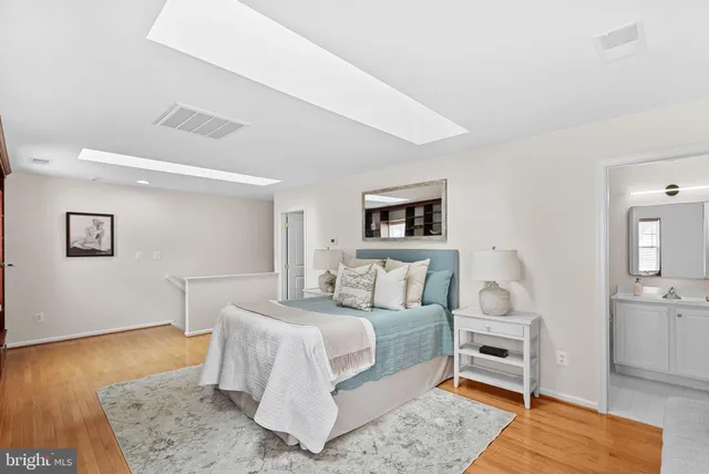 $810,000 | 7757 Grandwind Drive, Lorton, VA 22079