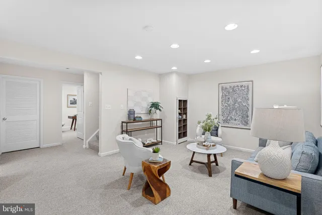 $810,000 | 7757 Grandwind Drive, Lorton, VA 22079