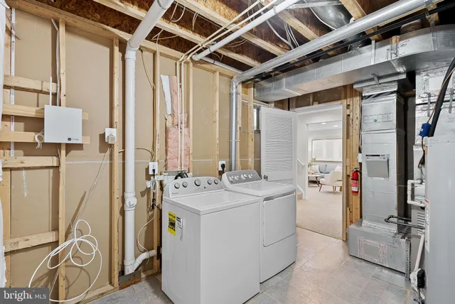 $810,000 | 7757 Grandwind Drive, Lorton, VA 22079