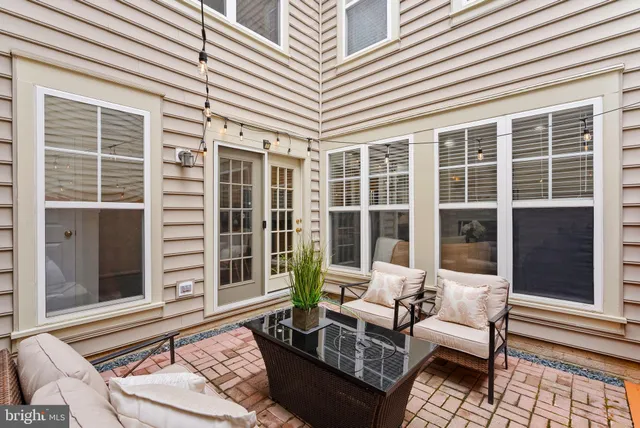 $810,000 | 7757 Grandwind Drive, Lorton, VA 22079