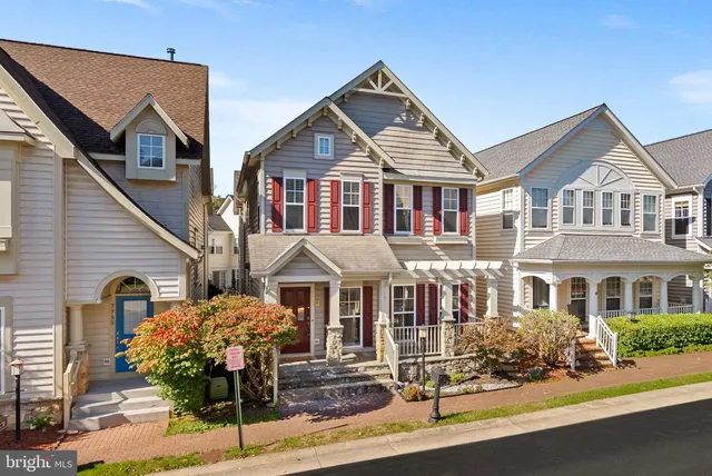 $810,000 | 7757 Grandwind Drive, Lorton, VA 22079