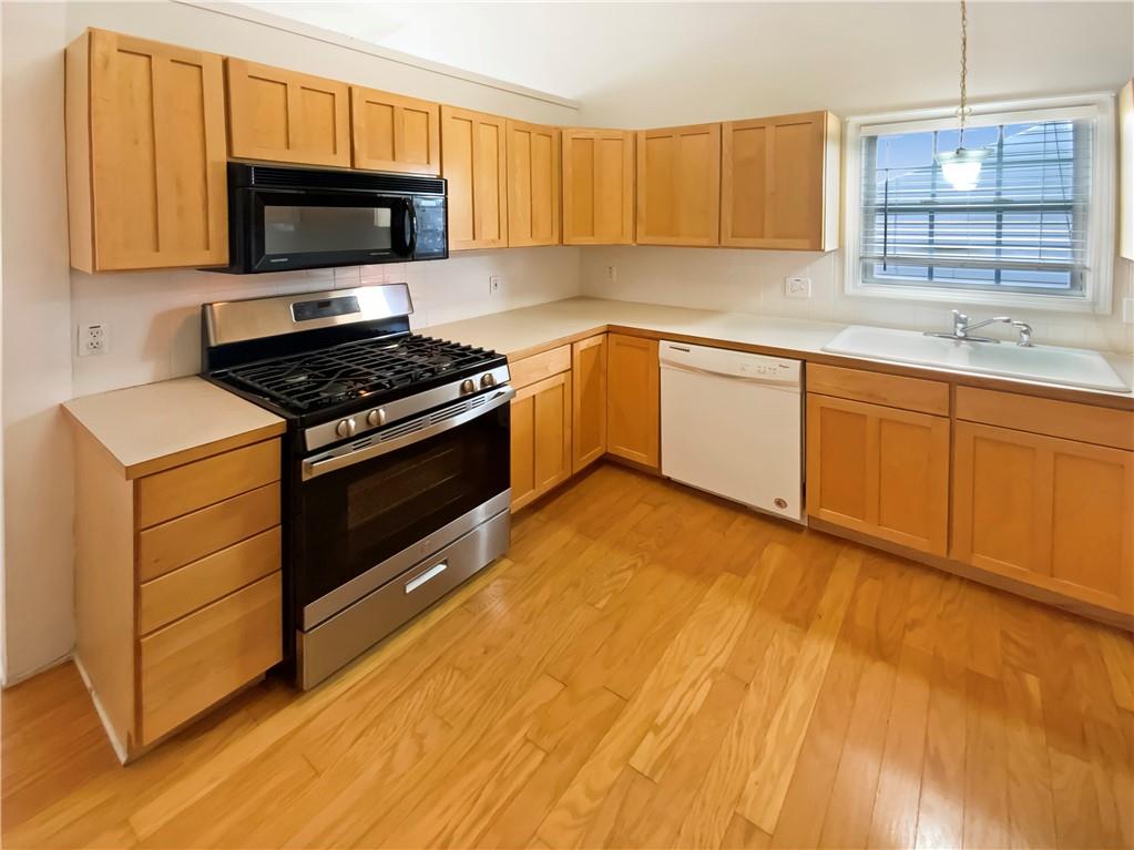 105 Mashburn Place Canton, GA 30114 - Photo 2 of 18