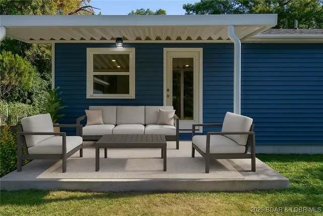 $189,000 | 141 Poplar Street, Camdenton, MO 65020