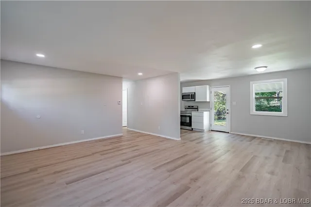 $189,000 | 141 Poplar Street, Camdenton, MO 65020