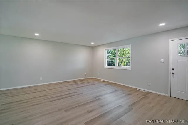 $189,000 | 141 Poplar Street, Camdenton, MO 65020