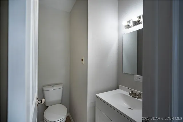 $189,000 | 141 Poplar Street, Camdenton, MO 65020