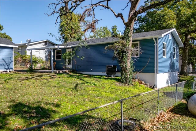 $189,000 | 141 Poplar Street, Camdenton, MO 65020