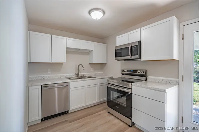 $199,000 | 141 Poplar Street, Camdenton, MO 65020