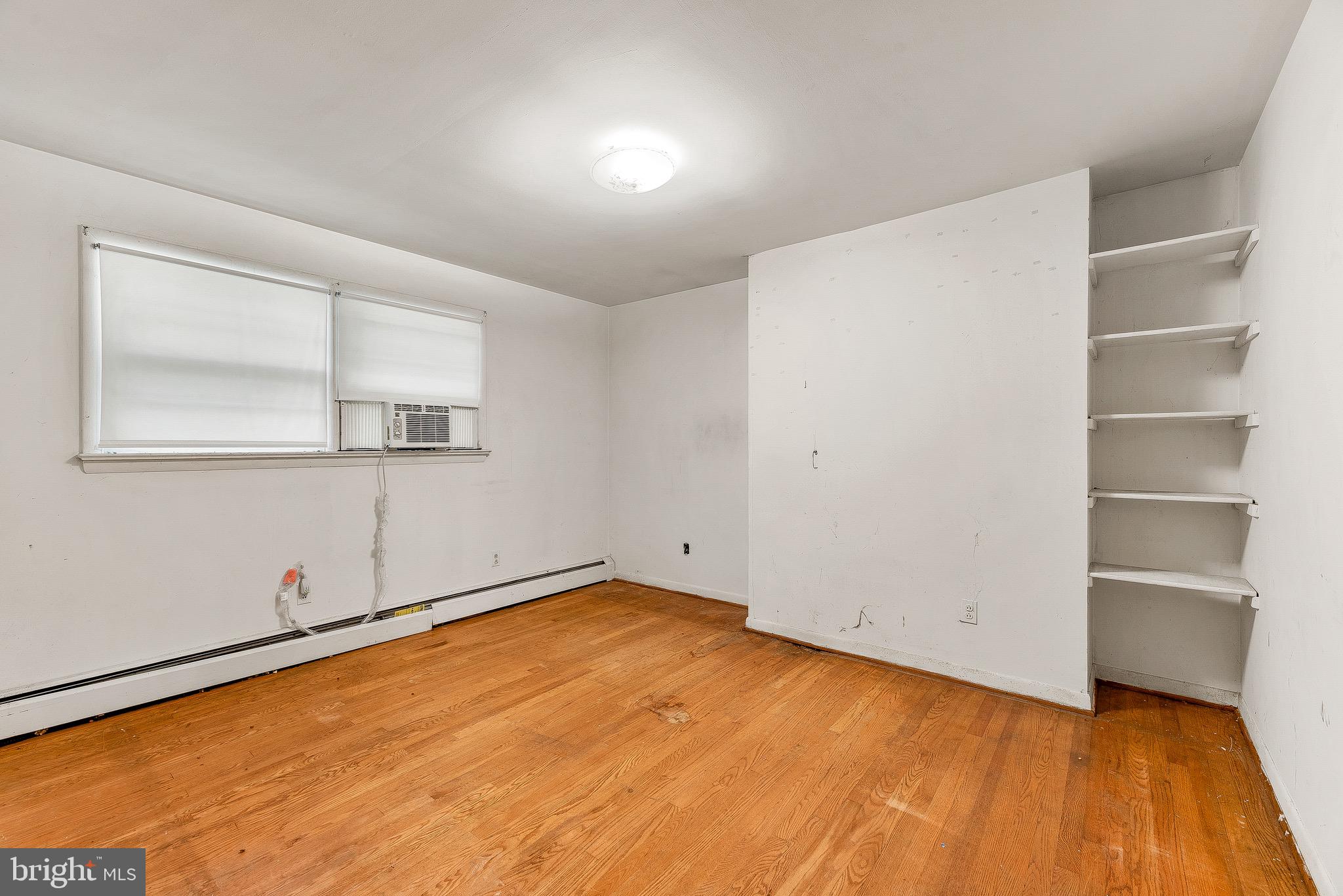 13606 Livingston Road Clinton, MD 20735 - Photo 19 of 33 Bedroom 1 w/hardwood floors