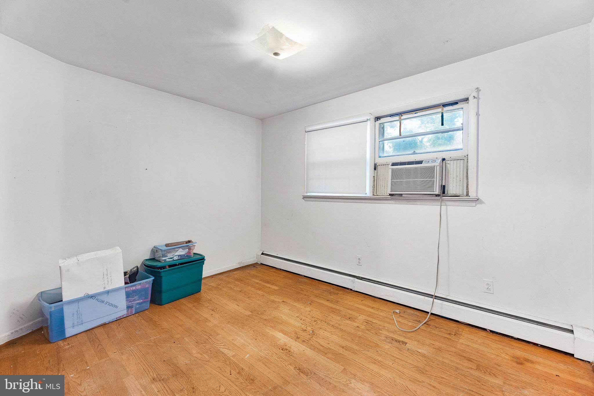 13606 Livingston Road Clinton, MD 20735 - Photo 20 of 33 Bedroom 2 w/hardwood floors