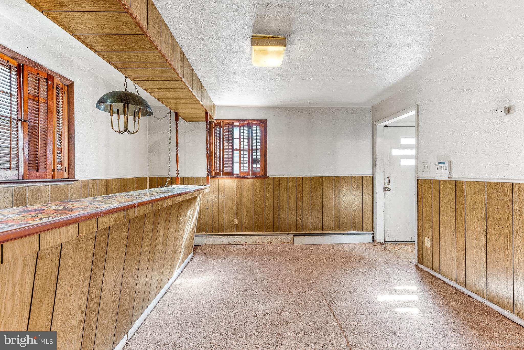 13606 Livingston Road Clinton, MD 20735 - Photo 27 of 33 Bar & entertianment area