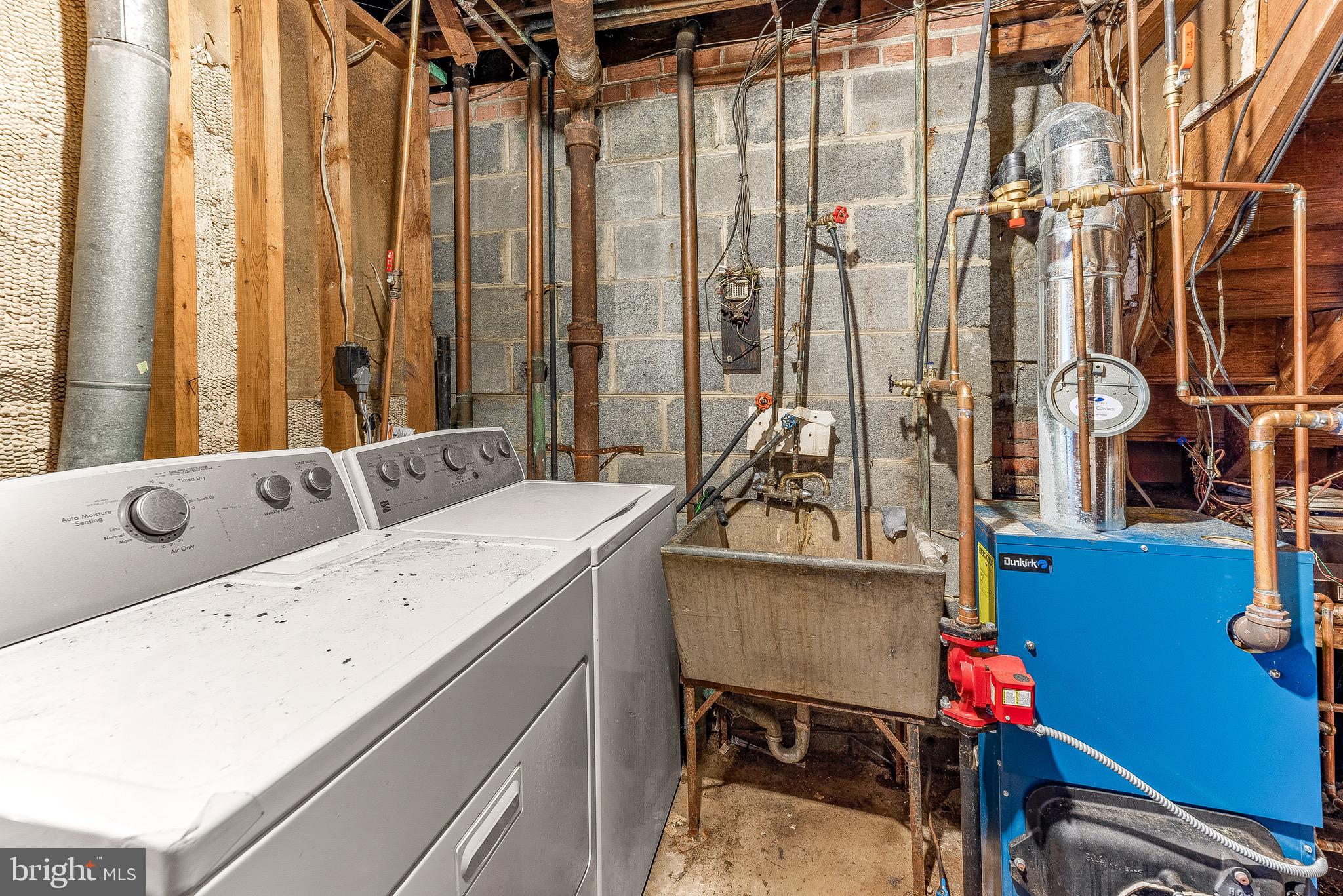 13606 Livingston Road Clinton, MD 20735 - Photo 33 of 33 Lower level laundry room