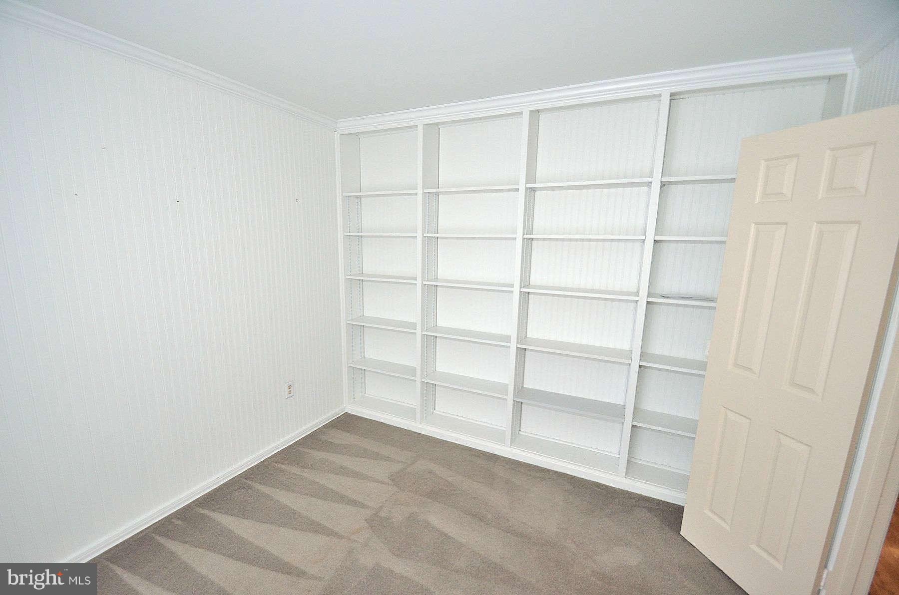 7713 Bristol Square Court Springfield, VA 22153 - Photo 3 of 22 Library