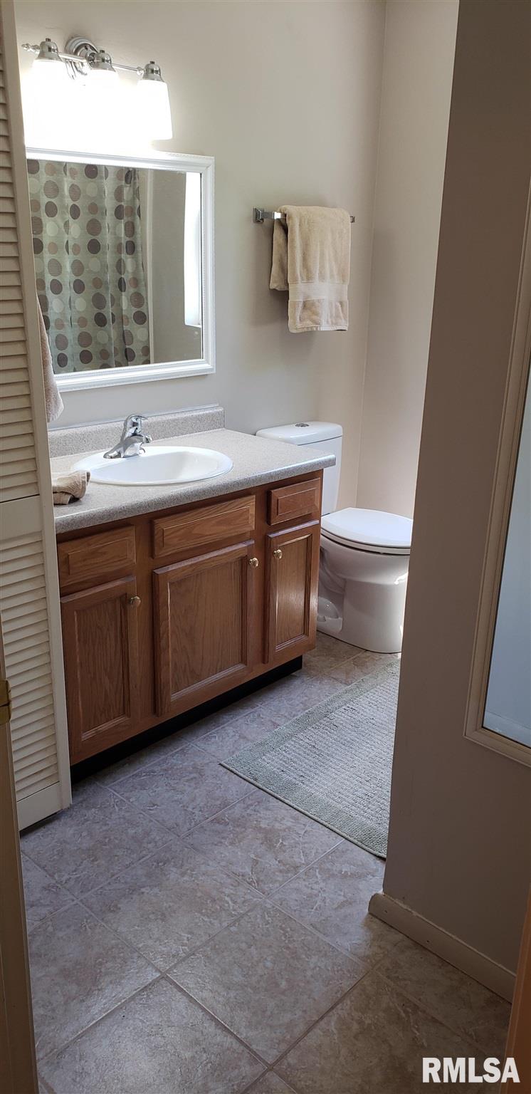 22 Windsor Road Springfield, IL 62702 - Photo 8 of 10 Gallery Image 8
