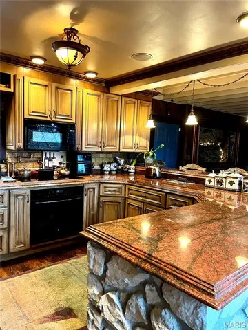 $500,000 | 2825 Charbonier Road, Florissant, MO 63031