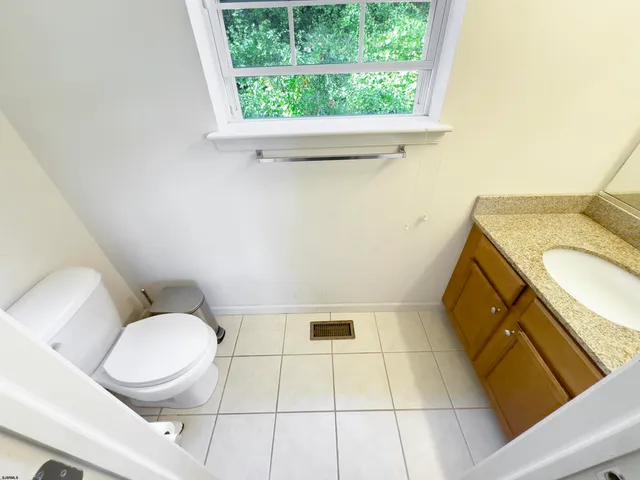 $260,000 | 10 Oyster Bay, Unit H, Absecon, NJ 08201