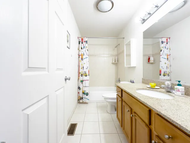 $260,000 | 10 Oyster Bay, Unit H, Absecon, NJ 08201