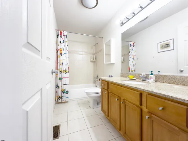 $260,000 | 10 Oyster Bay, Unit H, Absecon, NJ 08201