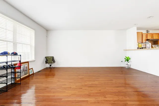 $260,000 | 10 Oyster Bay, Unit H, Absecon, NJ 08201