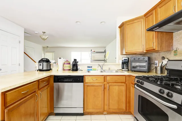 $260,000 | 10 Oyster Bay, Unit H, Absecon, NJ 08201