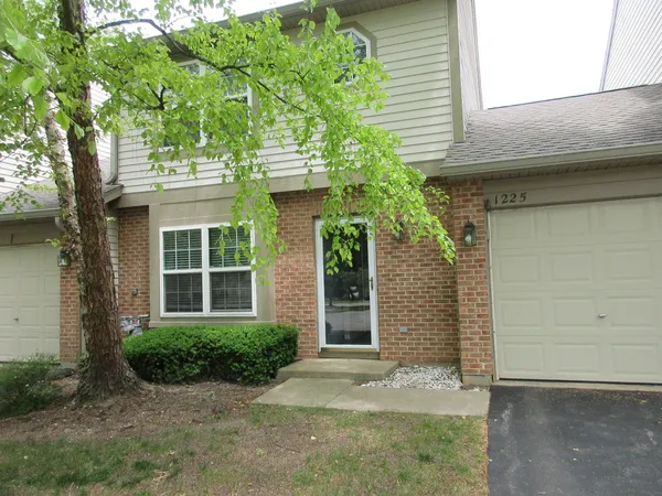 $209,900 | 1225 North Village Drive, Round Lake Beach, IL 60073