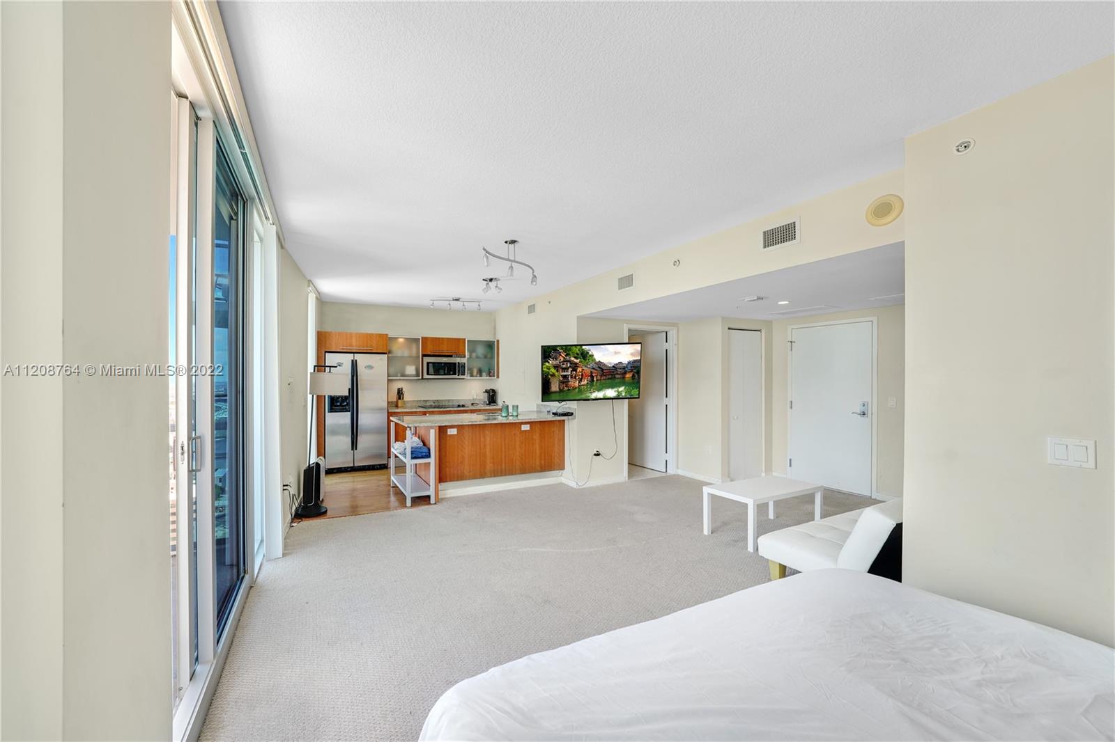 185 Southwest 7th Street, Unit 3100 Miami, FL 33130 - Photo 4 of 19