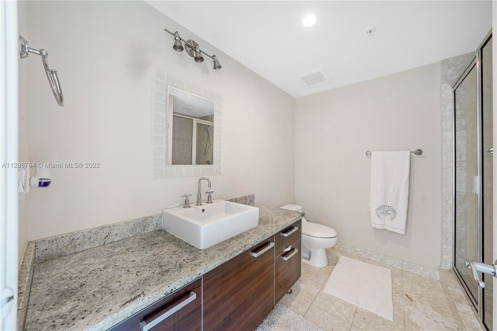 185 Southwest 7th Street, Unit 3100 Miami, FL 33130 - Photo 6 of 19