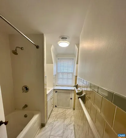 $3,200 | 1804 Chelsea Drive, Charlottesville, VA 22903