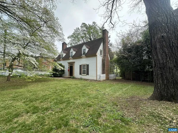 $3,200 | 1804 Chelsea Drive, Charlottesville, VA 22903
