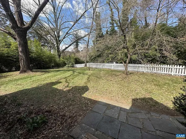 $3,200 | 1804 Chelsea Drive, Charlottesville, VA 22903