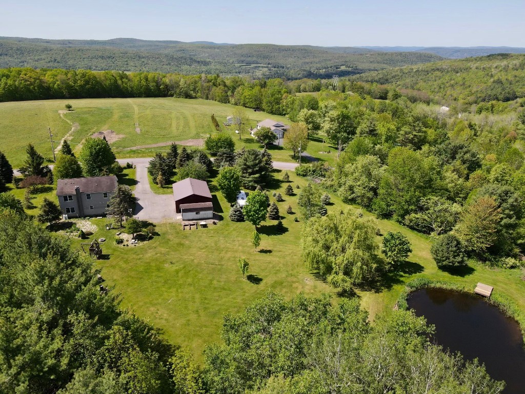 145 Highland Acres Road Bainbridge, NY 13733 - Photo 4 of 23 Gallery Image 4