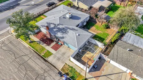 $369,999 | 3495 East Dakota Avenue, Fresno, CA 93726