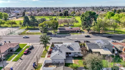 $369,999 | 3495 East Dakota Avenue, Fresno, CA 93726