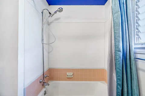 $369,999 | 3495 East Dakota Avenue, Fresno, CA 93726