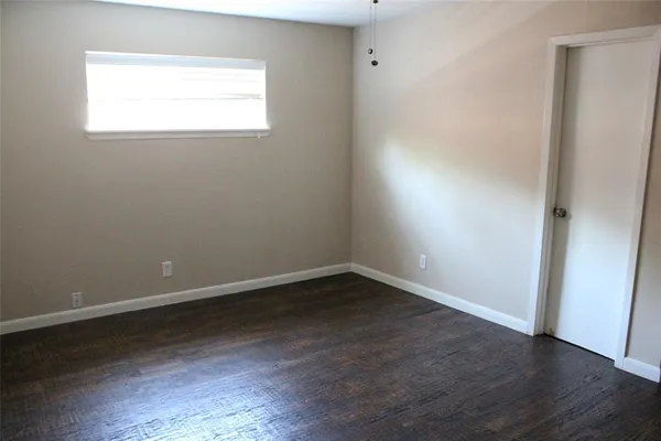 $3,200 | 809 West Northgate Drive, Irving, TX 75062