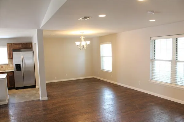 $3,200 | 809 West Northgate Drive, Irving, TX 75062