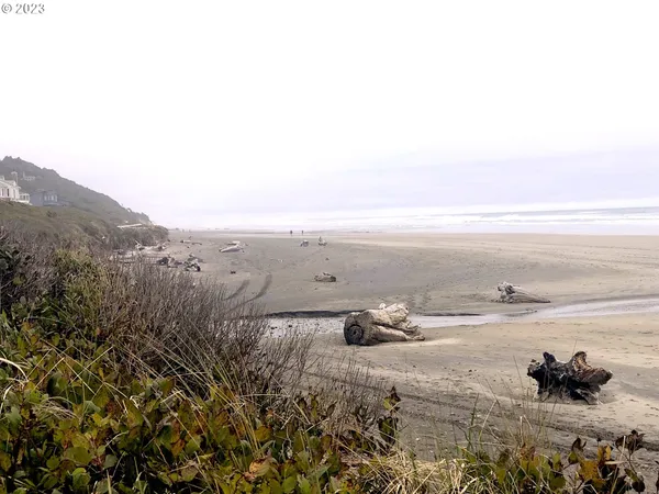 $240,500 | Southwest Cupola Drive, South Beach, OR 97366