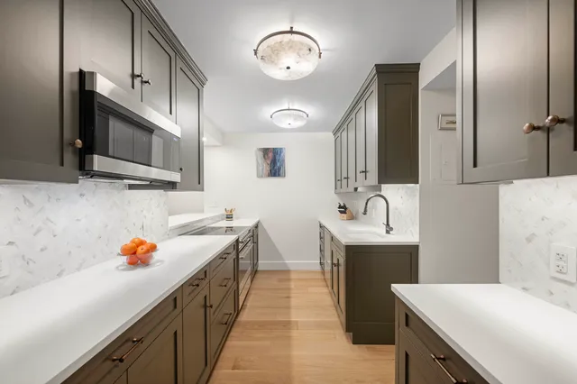 $2,375,000 | 1065 Park Avenue, Unit 3A | Upper East Side