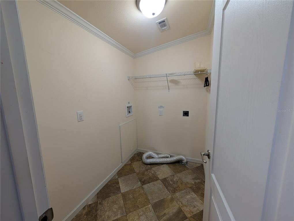 9101 Fairway Loop Dade City, FL 33525 - Photo 10 of 22