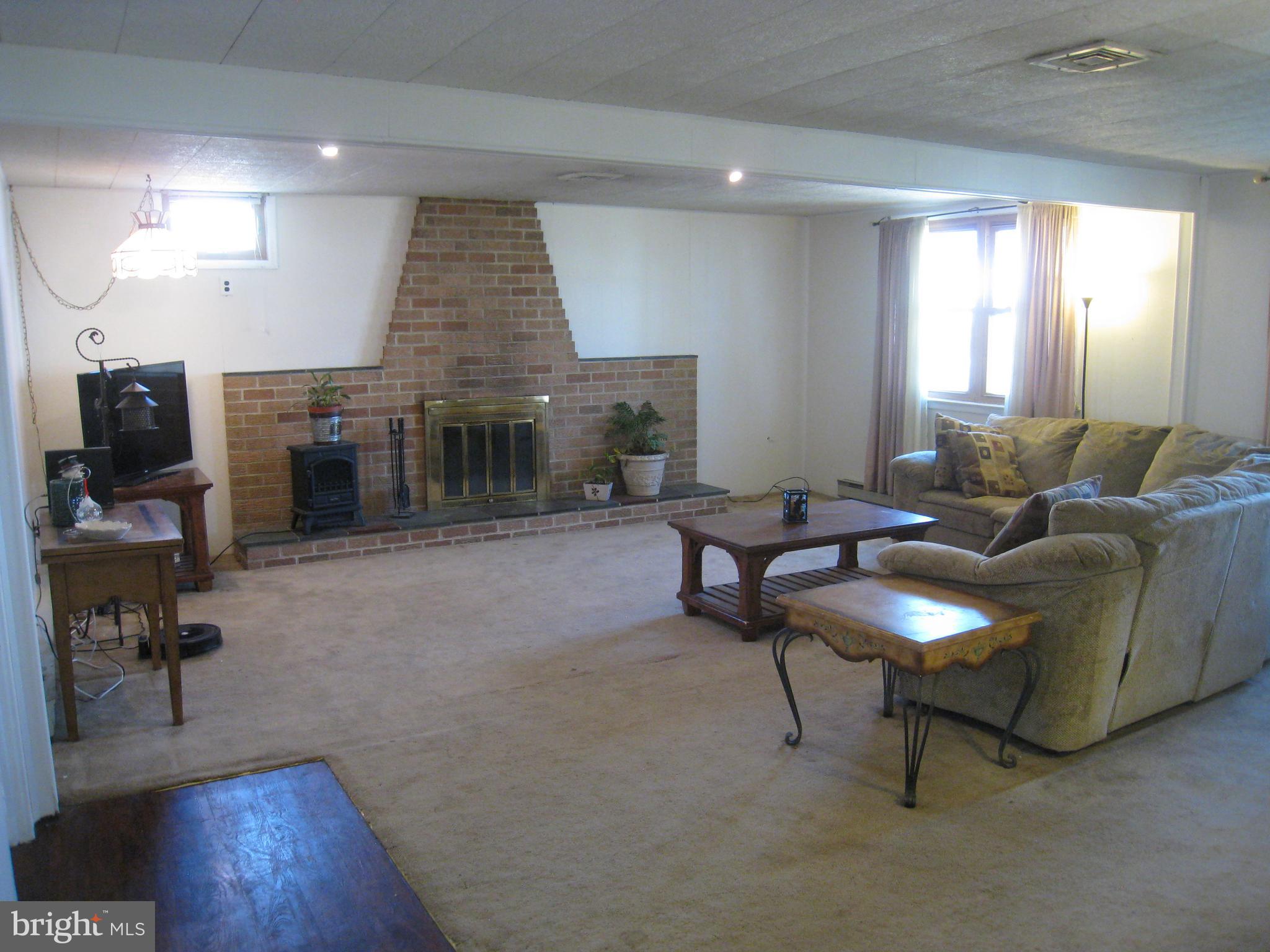 10 Homestead Road Stratford, NJ 08084 - Photo 3 of 22