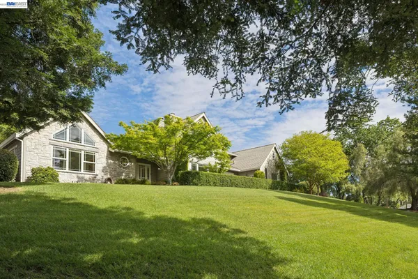 $2,688,000 | 409 Oak Lane, Pleasanton, CA 94566