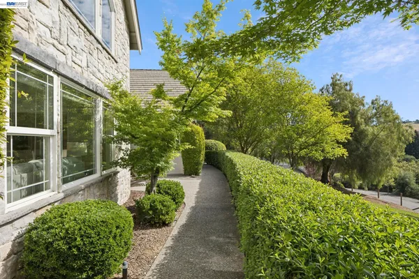 $2,688,000 | 409 Oak Lane, Pleasanton, CA 94566