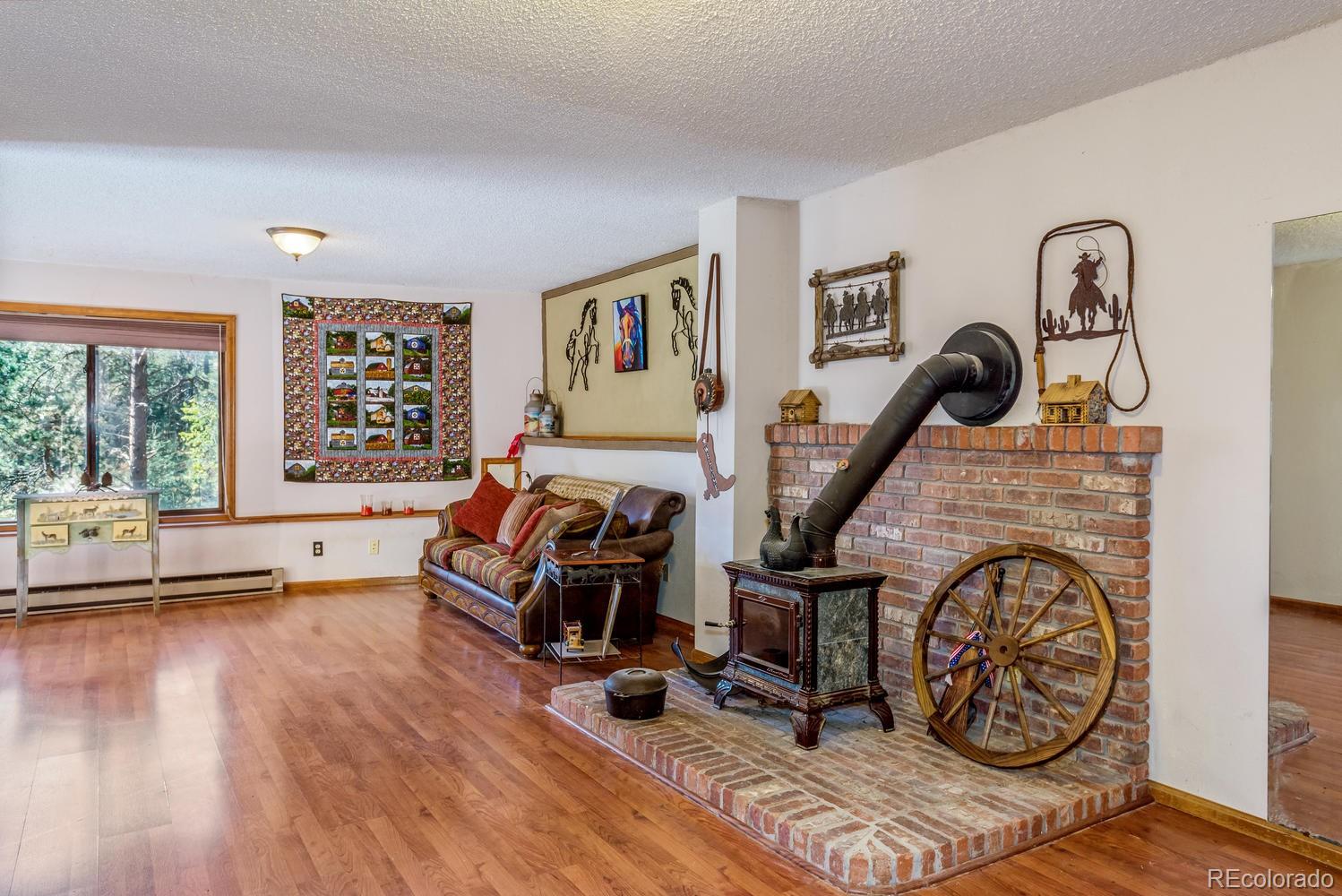 11055 Cordingly Road Conifer, CO 80433 - Photo 15 of 28 Gallery Image 15